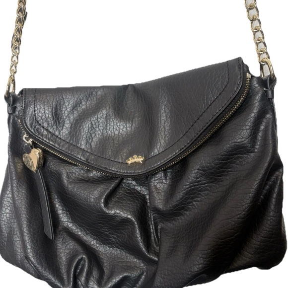 Betsey Johnson Black Pebbled Leather Crossbody Bag with Gold Chain Strap - Picture 1 of 4
